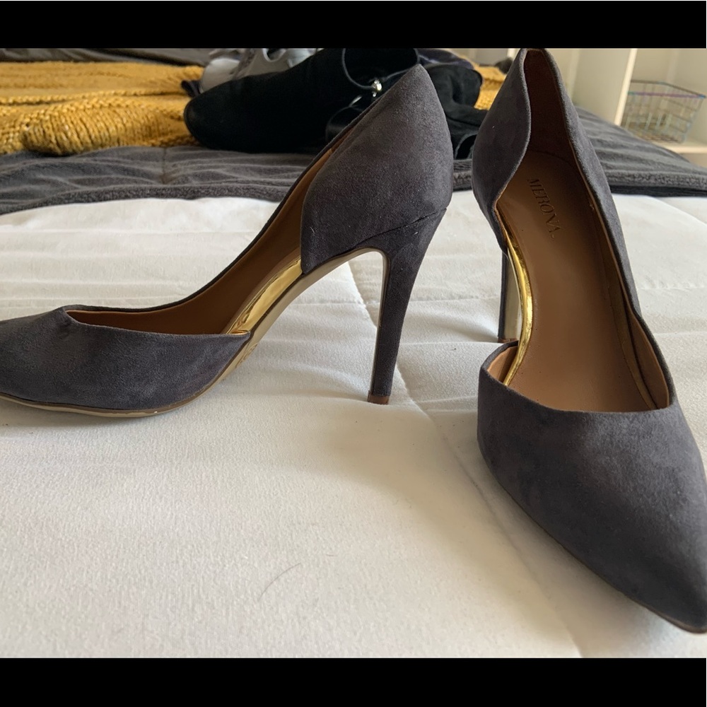 Heels - Picture 2 of 4